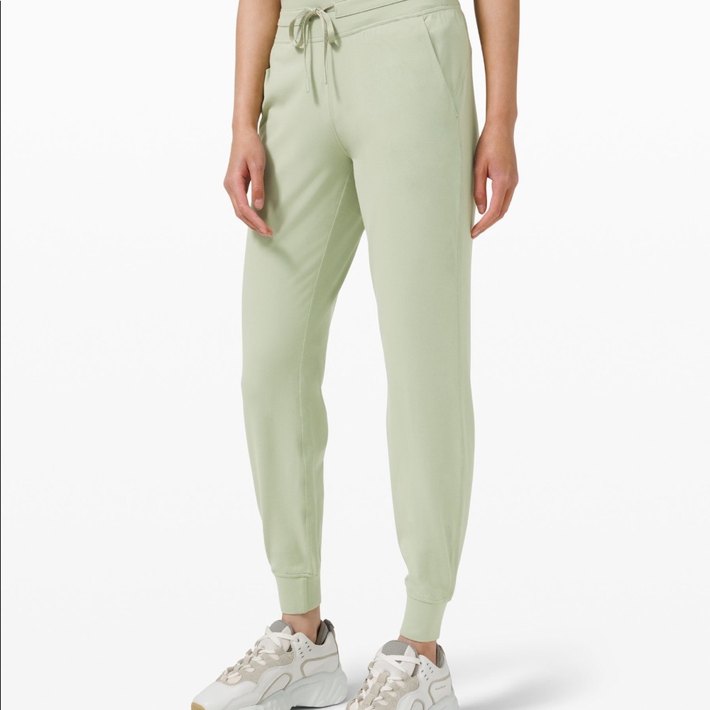 Ready to rulu high rise Jogger
